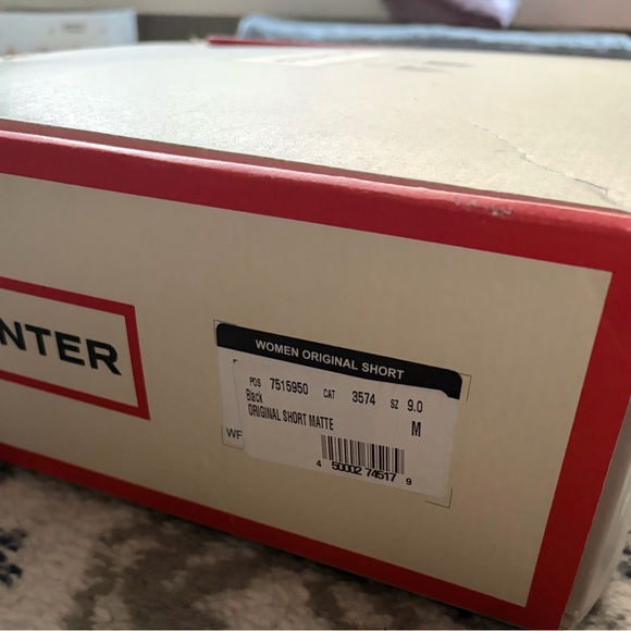 Hunter Women's Short Matte Black Rain Boots - Picture 10 of 11